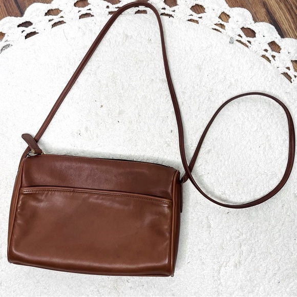 Coach Handbags - Coach brown leather crossbody bag with zipper closure outside/inside pockets